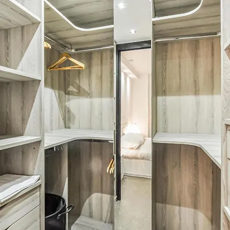 Apartment In With Wifi And 2 Bedrooms *