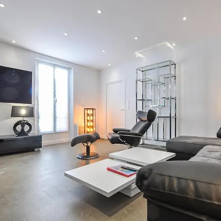 In With Wifi And 2 Bedrooms Apartment Nice