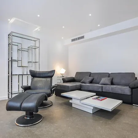 In With Wifi And 2 Bedrooms Apartment Nice